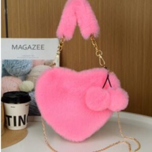 Pink Heart-Shaped Furry Handbag